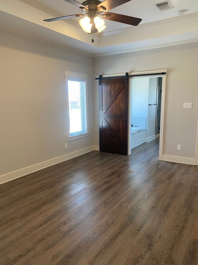 Building Photo - 3 bed 2 bath in Frenship ISD