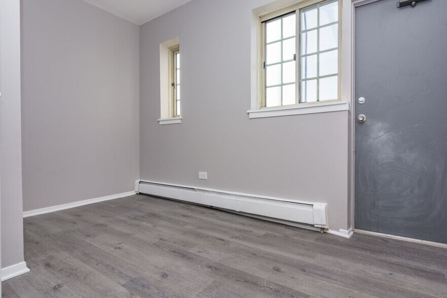 Building Photo - 7145 S Cyril Ct