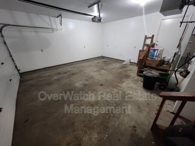 Building Photo - 9321 Noblewood St