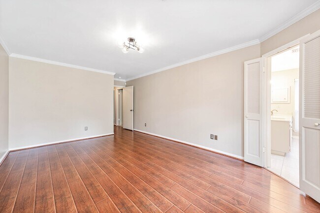 Building Photo - 12302 Piping Rock Dr