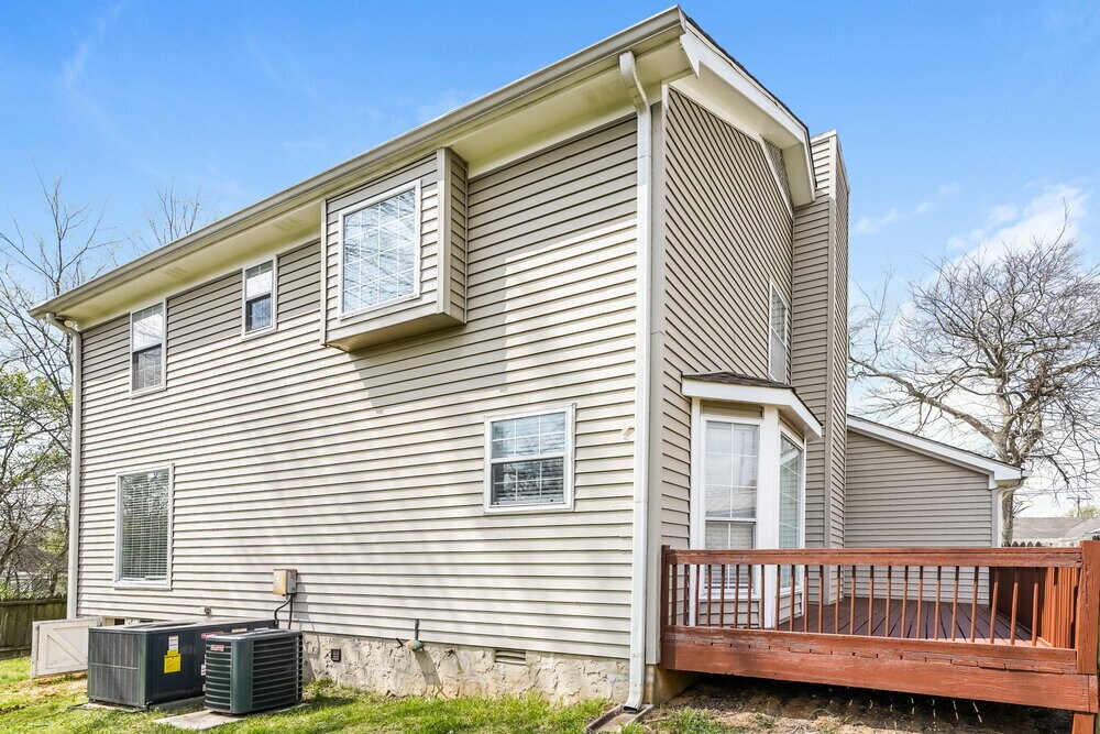 Building Photo - 905 Traceton Ct