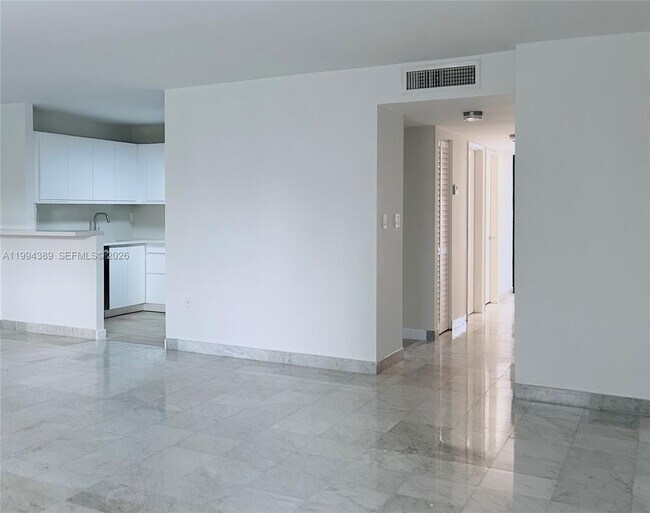 Building Photo - 5845 Collins Ave