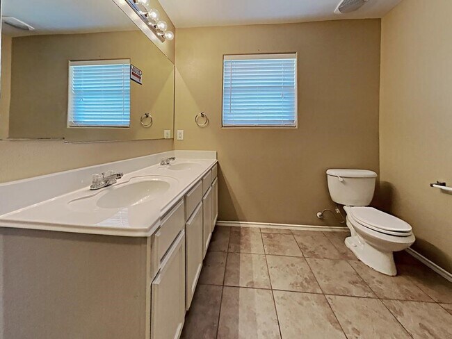 Building Photo - 503 Pine Cluster Ct