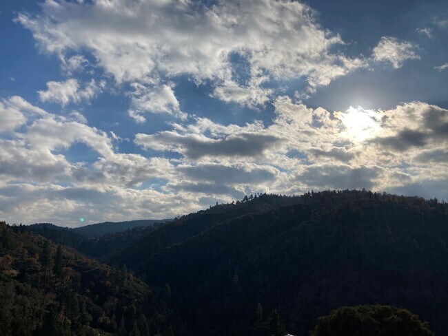 Building Photo - Magnificent Alpine Chalet with Breathe Tak...