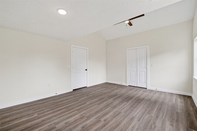 Building Photo - 8221 Bigwood St