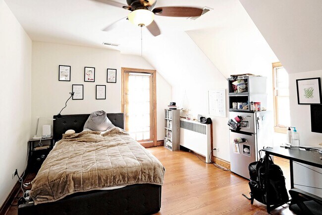 Building Photo - Spacious Fry’s Spring Home – Great Layout for Roommates