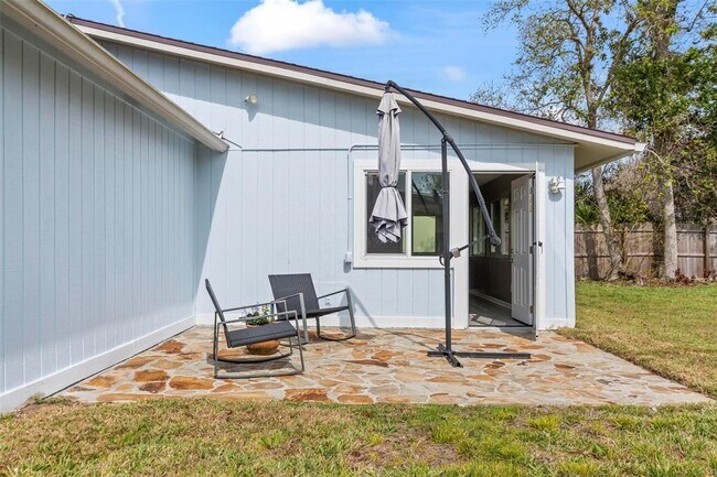 Building Photo - 26 Fillmore Ln