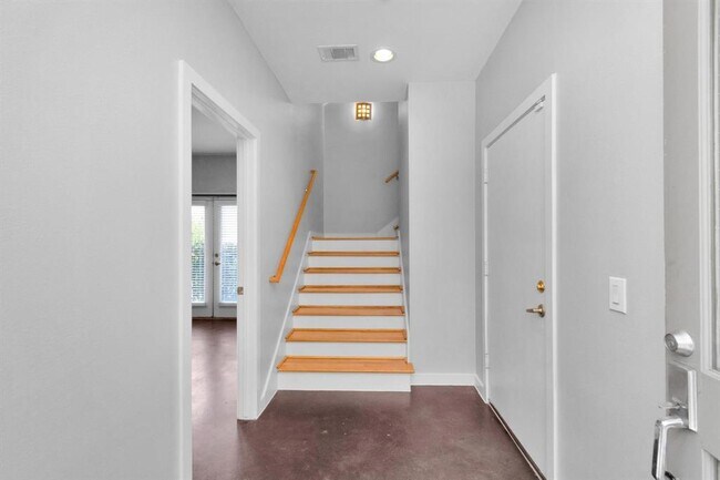Building Photo - 4339 O'Reilly