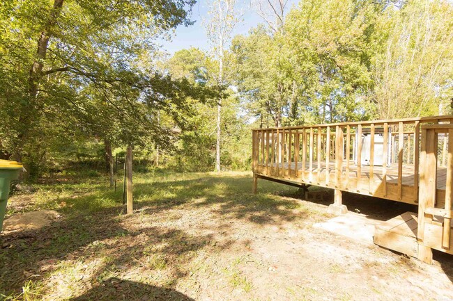 Building Photo - 26 Greenway Dr