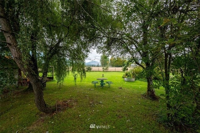 Building Photo - 3 Bedroom 1800 sq ft Cute Farm House with Acreage for Animals/Livestock