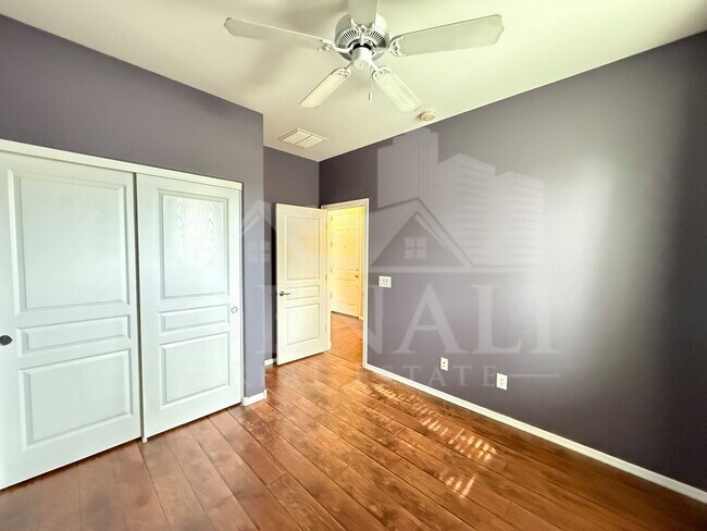 Building Photo - 1737 W Seagull Ct