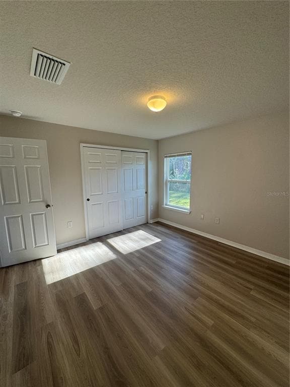 Building Photo - 49 Brunswick Ln