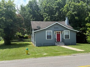 Building Photo - Charming Home in North Knoxville!