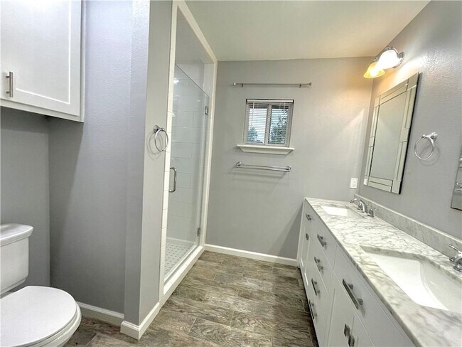 Building Photo - 1507 E 25th St