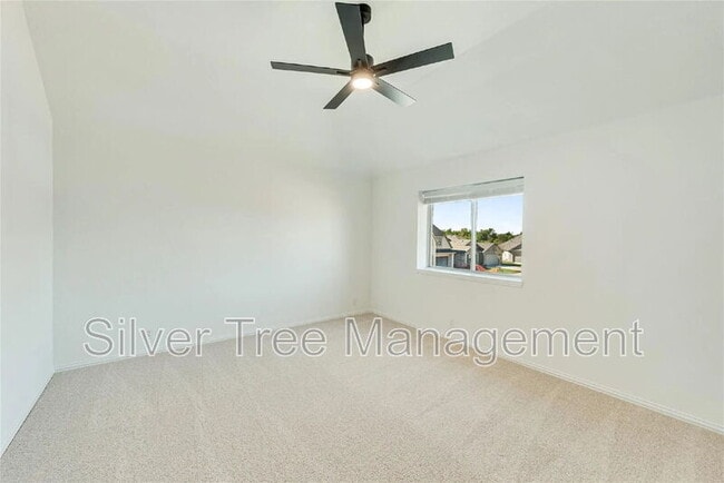 Building Photo - 9501 Moon Cactus Dr