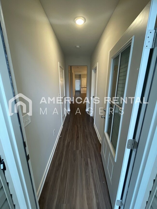 Building Photo - Home for Rent in Oak Grove, AL!!! Available to View Now!