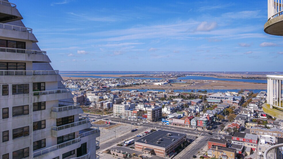 Building Photo - 3101 Boardwalk