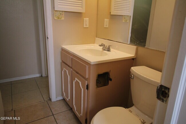 Building Photo - 10711 Ivanhoe Dr