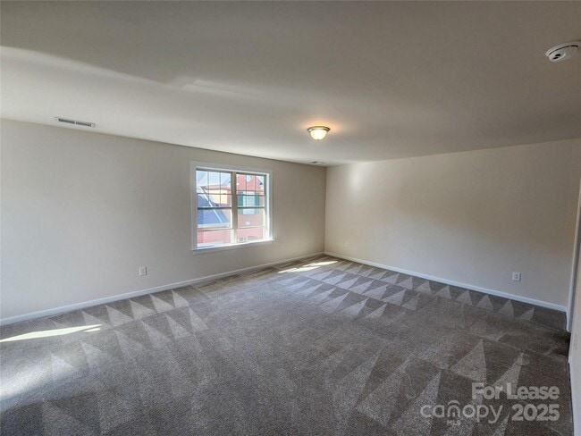 Building Photo - 326 Sadie Dr