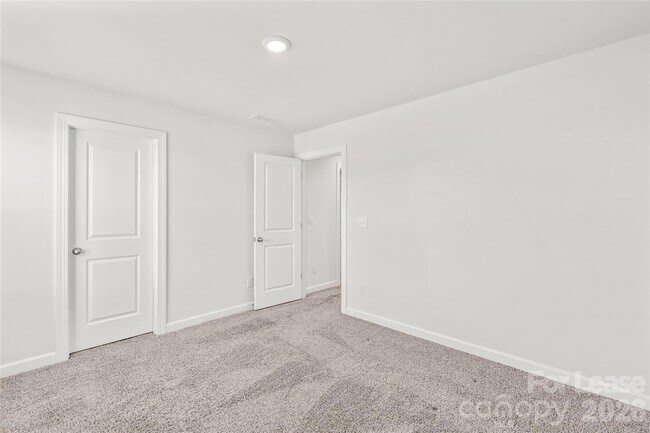 Building Photo - 4059 Armstrong Farm Dr