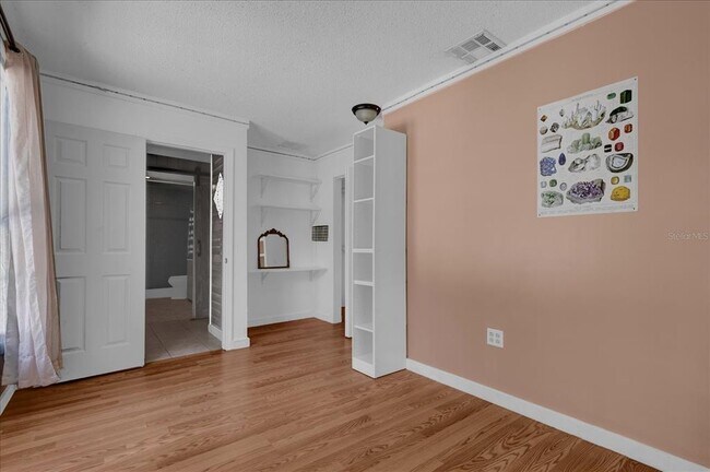 Building Photo - 14043 Tennessee Ave