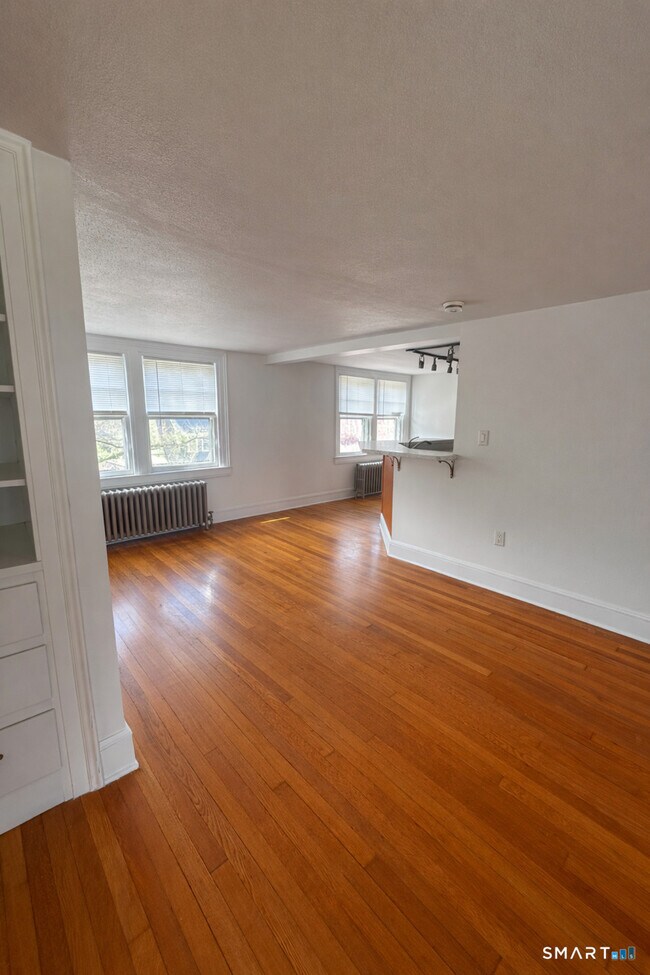 Building Photo - 209 Willard St