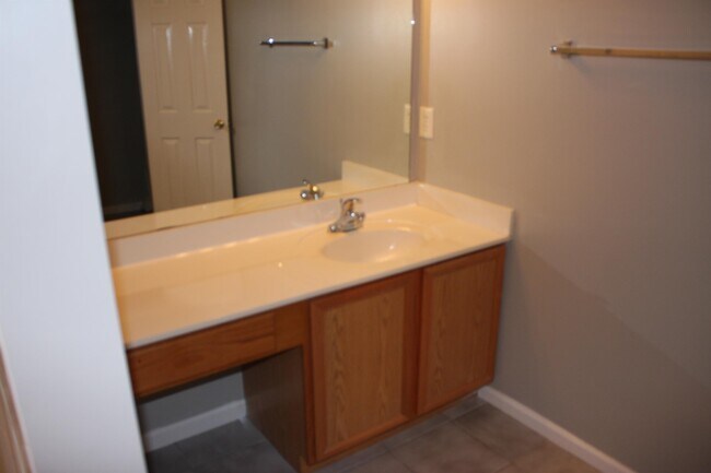 Building Photo - 2939 Stonecrest Ln