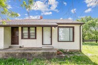 Building Photo - 1728 N Hillside St