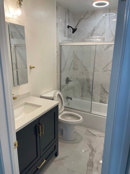 Building Photo - 22602 Victory Blvd