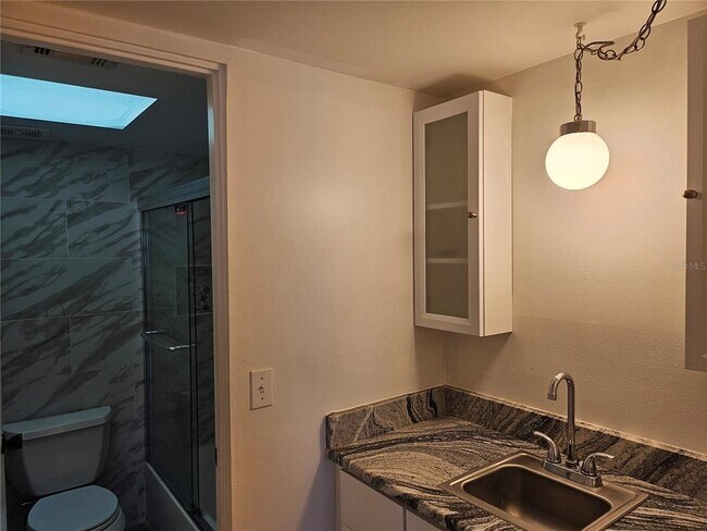 Building Photo - 1028 Apollo Beach Blvd