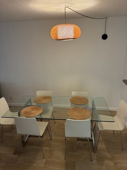 Building Photo - 5300 NE 24th Ter