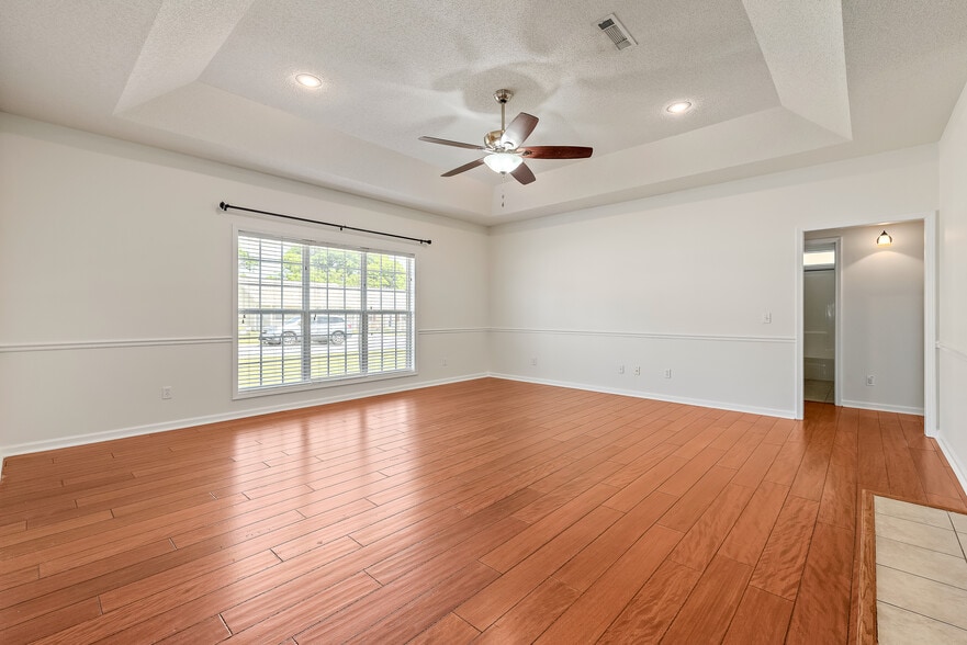 Living Room - 184 Concord Ave