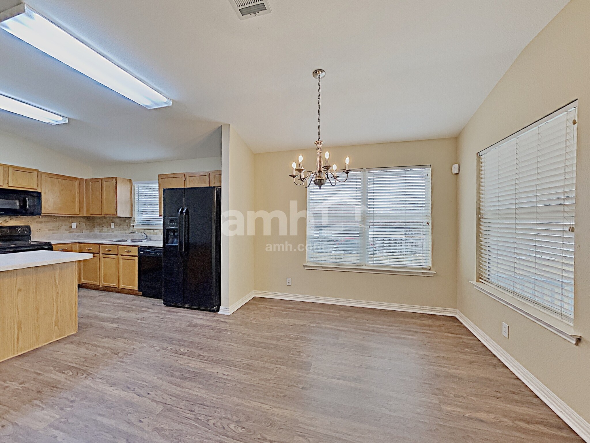 Building Photo - 654 Coral Harbor
