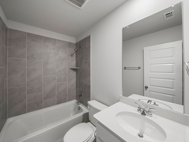 Building Photo - Almost New, Modern Look 4 Bed 3 Bath House in Van Alstyne Available Now!