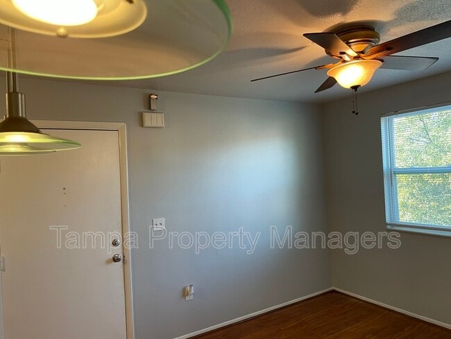 Building Photo - 9015 Westchester Cir