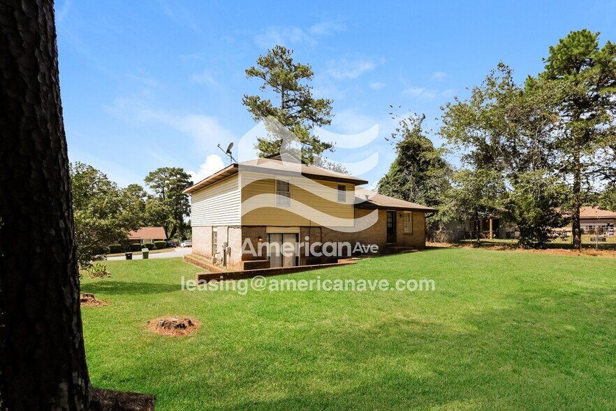 Building Photo - 1113 Rowell St