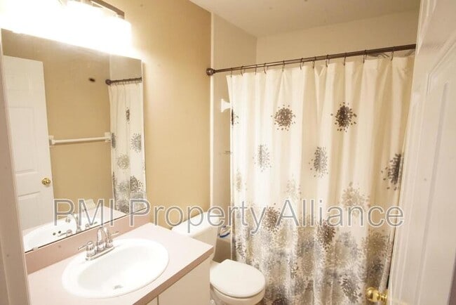Building Photo - 12111 Goldenstar Ln