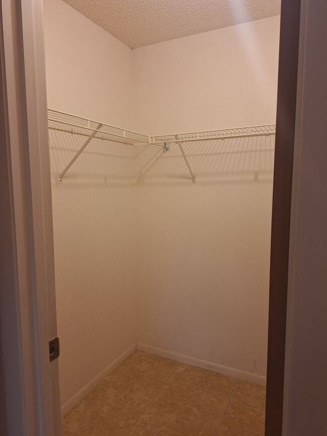 Building Photo - PELICAN COVE WEST 2BR 2BA FOR RENT