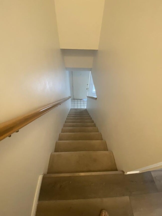 Building Photo - 295 W 600 N