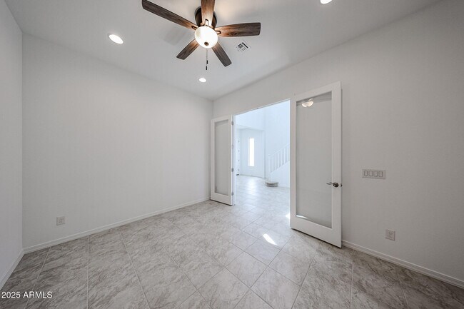 Building Photo - 25076 77th Dr