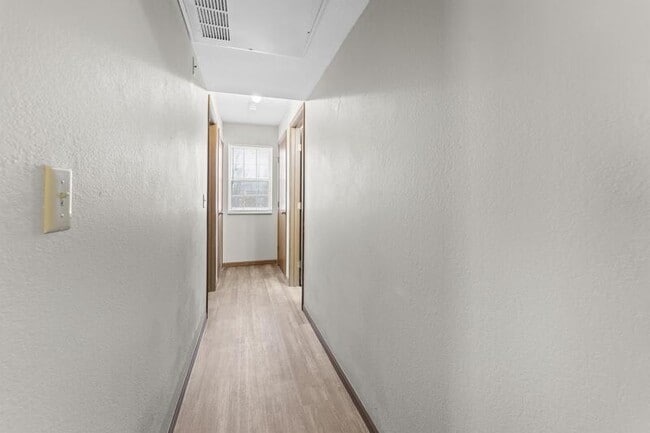 Building Photo - 2136 Stirrup Ln