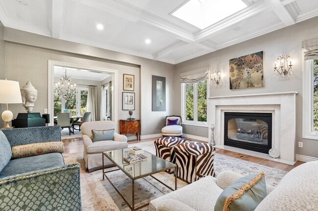 Building Photo - 10 Idlewood Rd