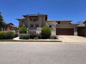 Building Photo - 3 Bedroom 3 Bathroom Georgetown Home