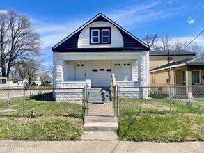 Building Photo - 901 S 32nd St