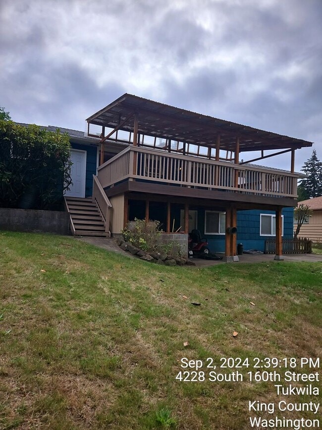 Building Photo - Tukwila/SeaTac daylight rambler - large home for rent - 4 bedrooms 2 bathrooms with 2 kitchens - ...