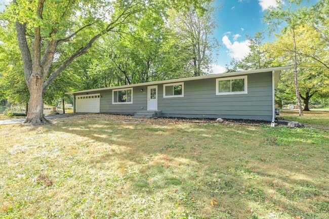 Building Photo - 835 Niagara Ln N