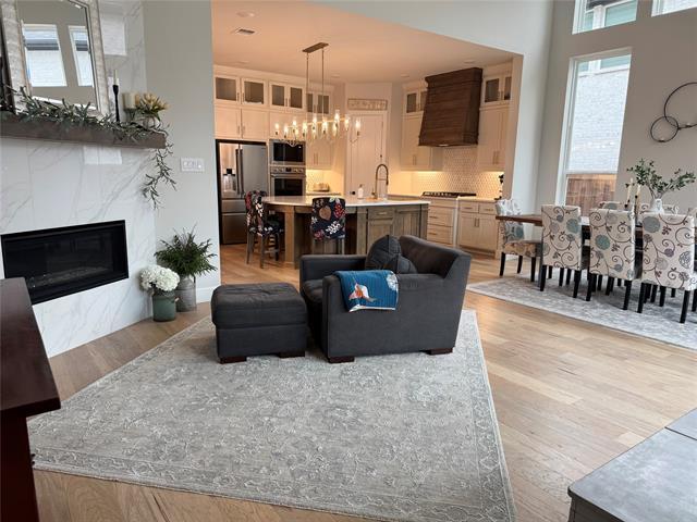 Building Photo - 2730 Starwood Dr