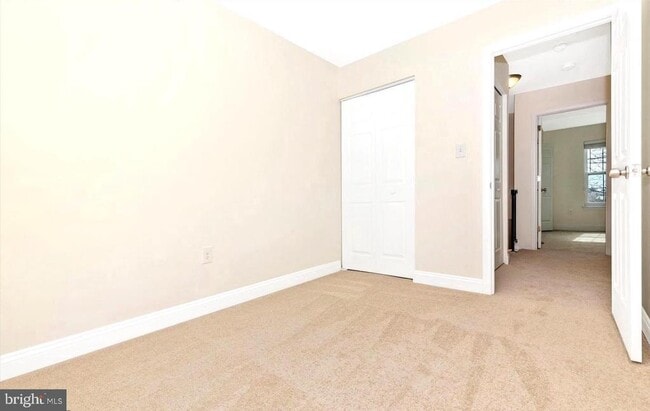 Building Photo - 459 Arwell Ct