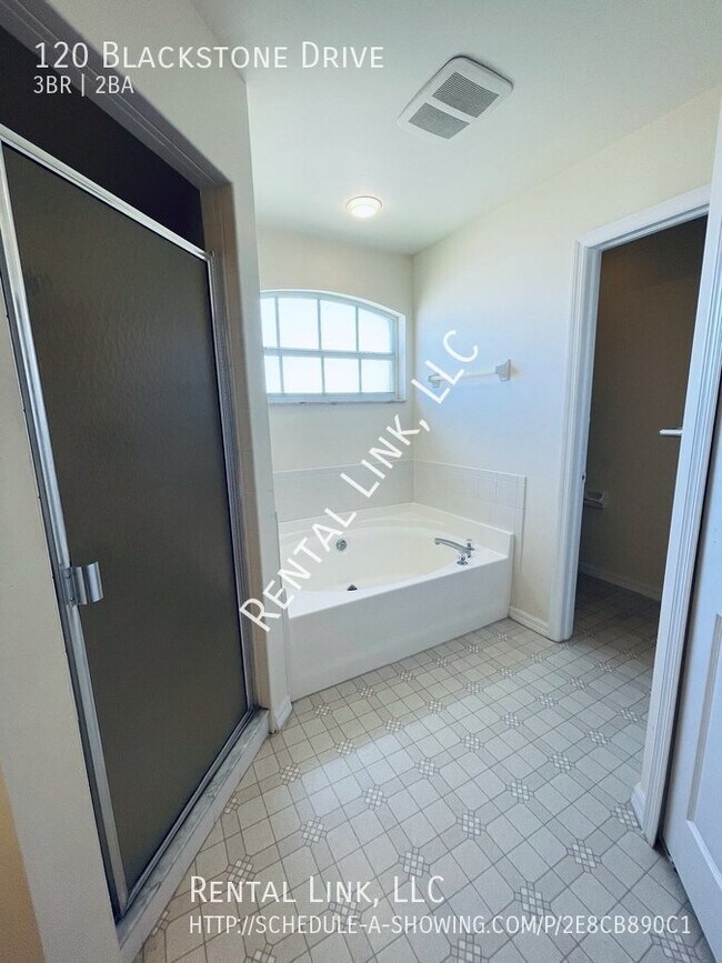 Building Photo - 120 Blackstone Dr