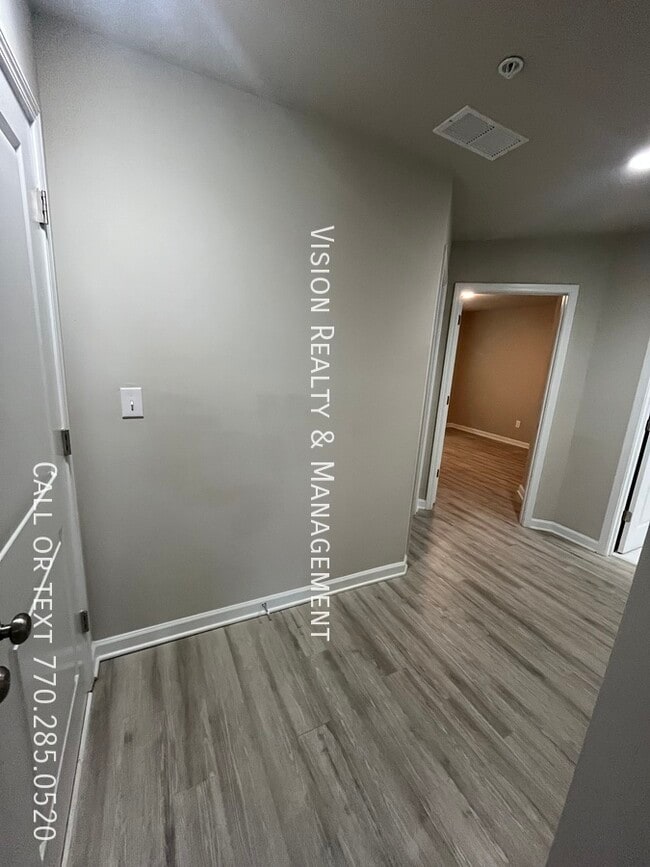 Building Photo - 8336 Triple Crown Dr